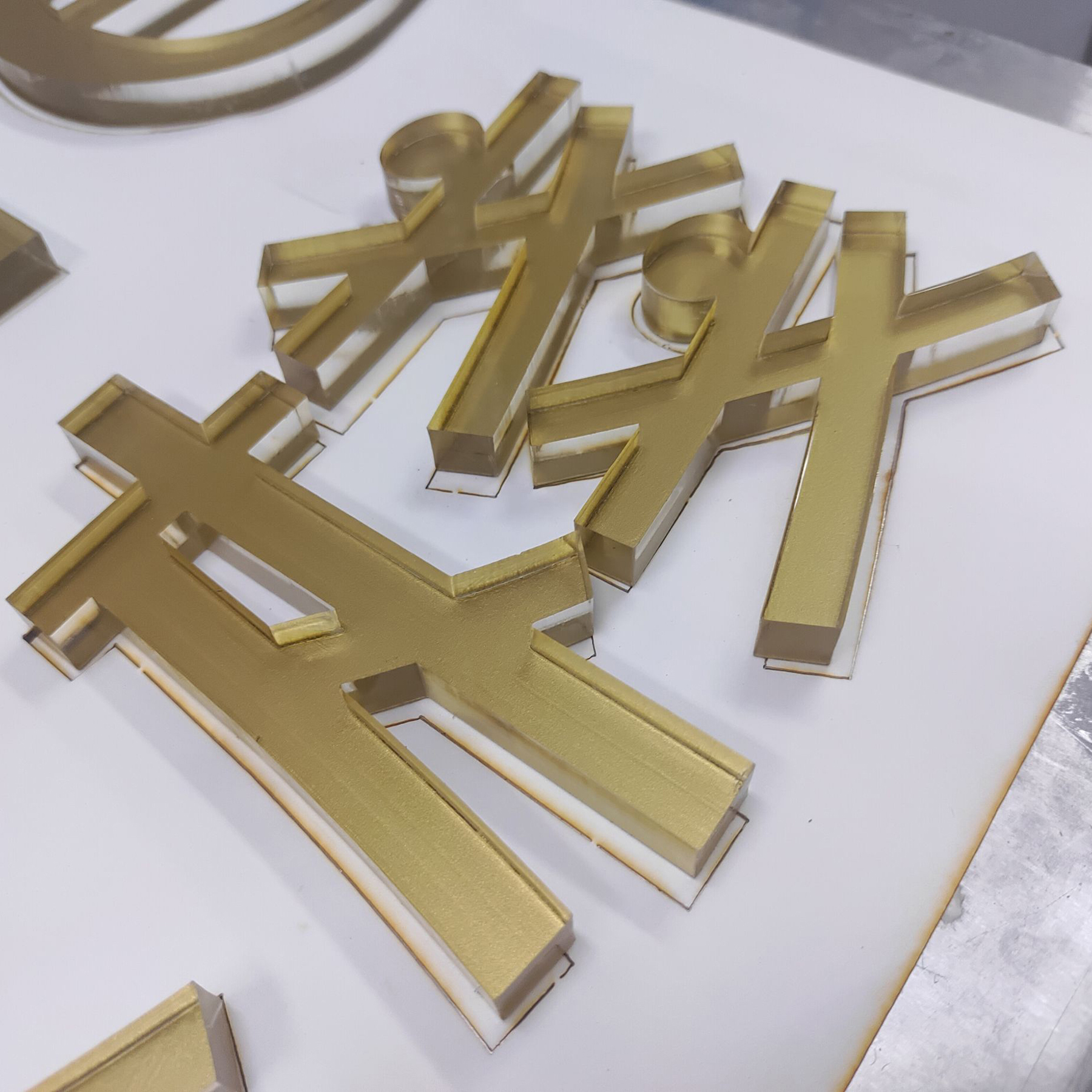 金色水晶字│壓克力立體字│雷射切割│立體